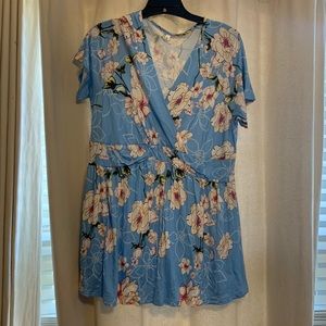 Womens plus flowy shirt